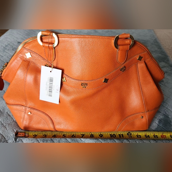 MCM Pre-owned Large Leather Tote - Picture 4 of 12